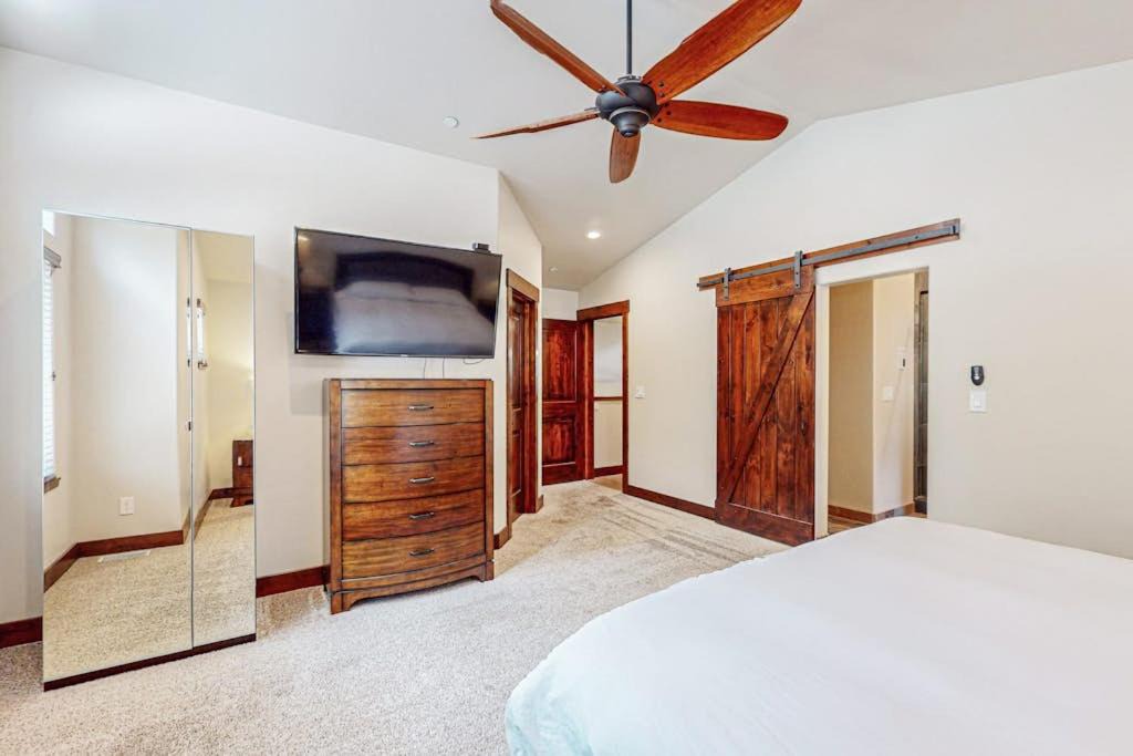 Photo of Bedroom in Montgomery Estates