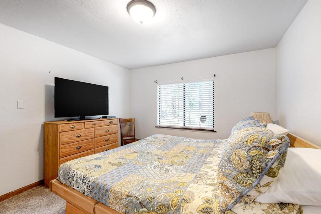 Photo of Bedroom in Tahoe Paradise