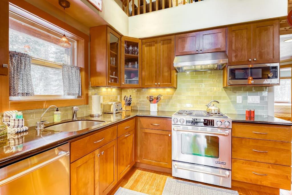Photo of Kitchen in Serene Lakes