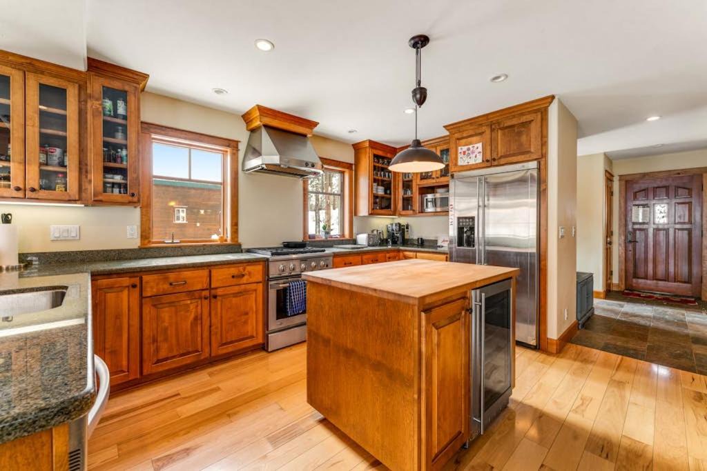 Photo of Kitchen in Serene Lakes