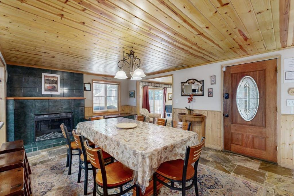 Photo of Kitchen in Black Bart