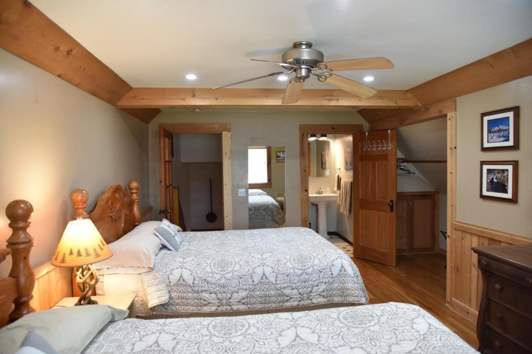 Photo of Bedroom in McCloud