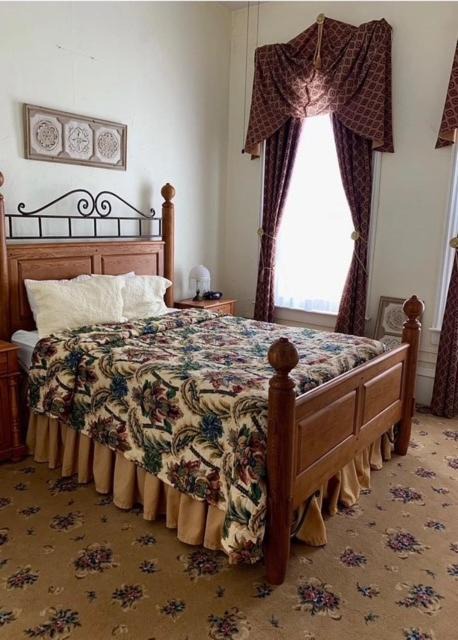 Photo of Bedroom in Eureka