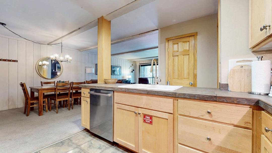 Photo of Kitchen in Mammoth Lakes