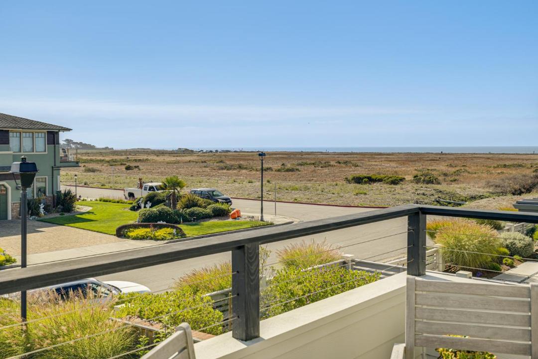 Photo of Patio Balcony in Half Moon Bay