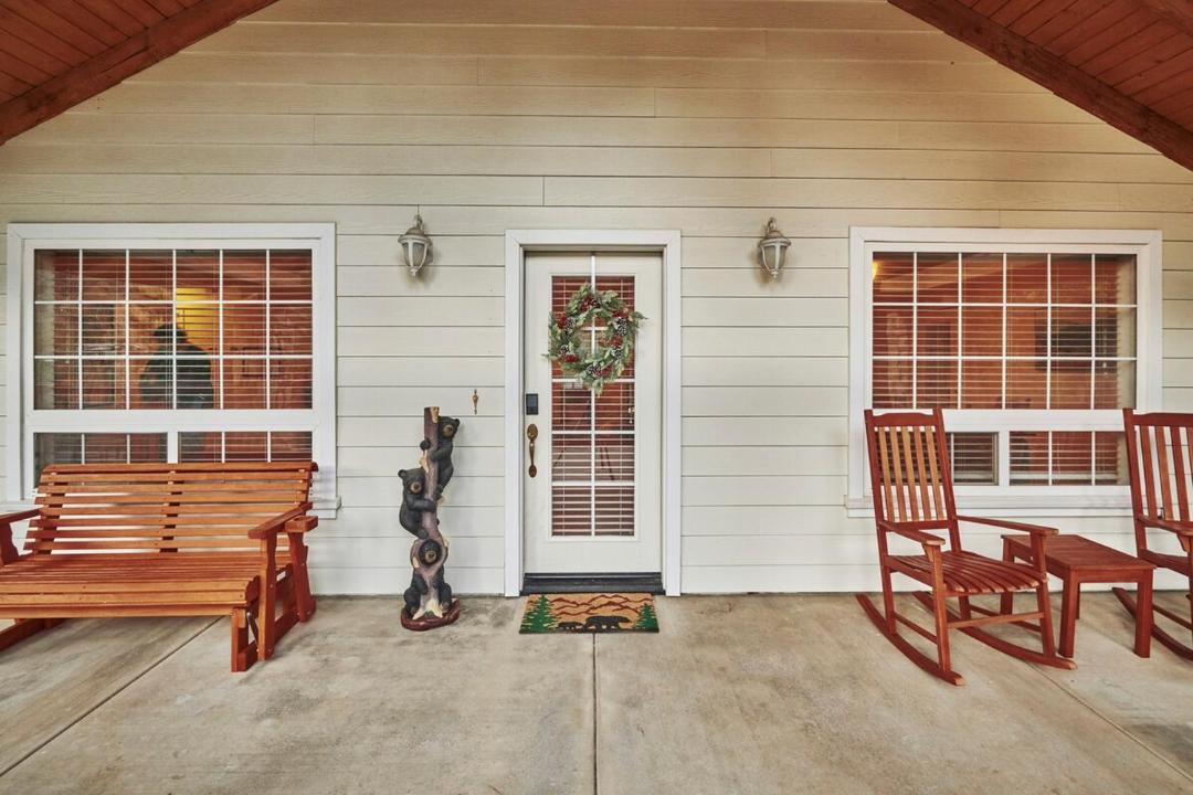 Photo of Others in Oakhurst