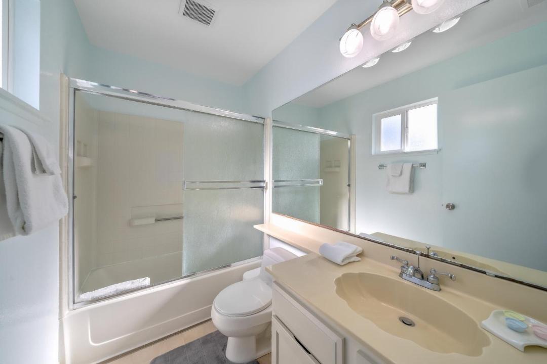 Photo of Bathroom in Marina