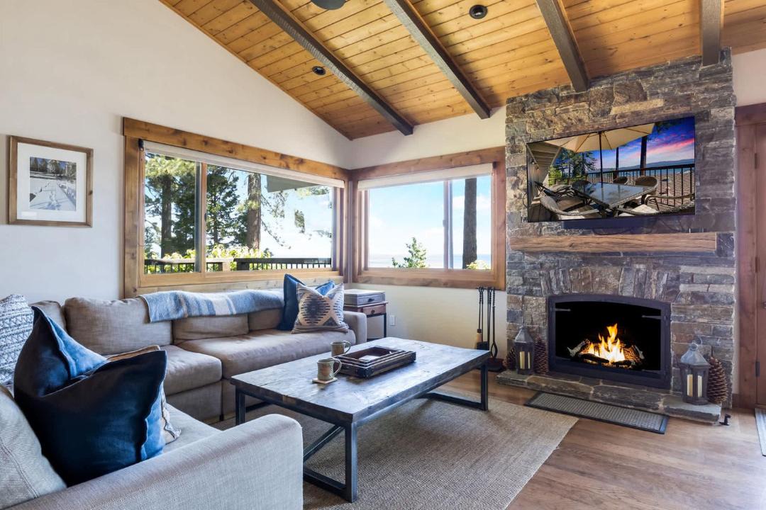 Photo of Livingroom in Tahoma