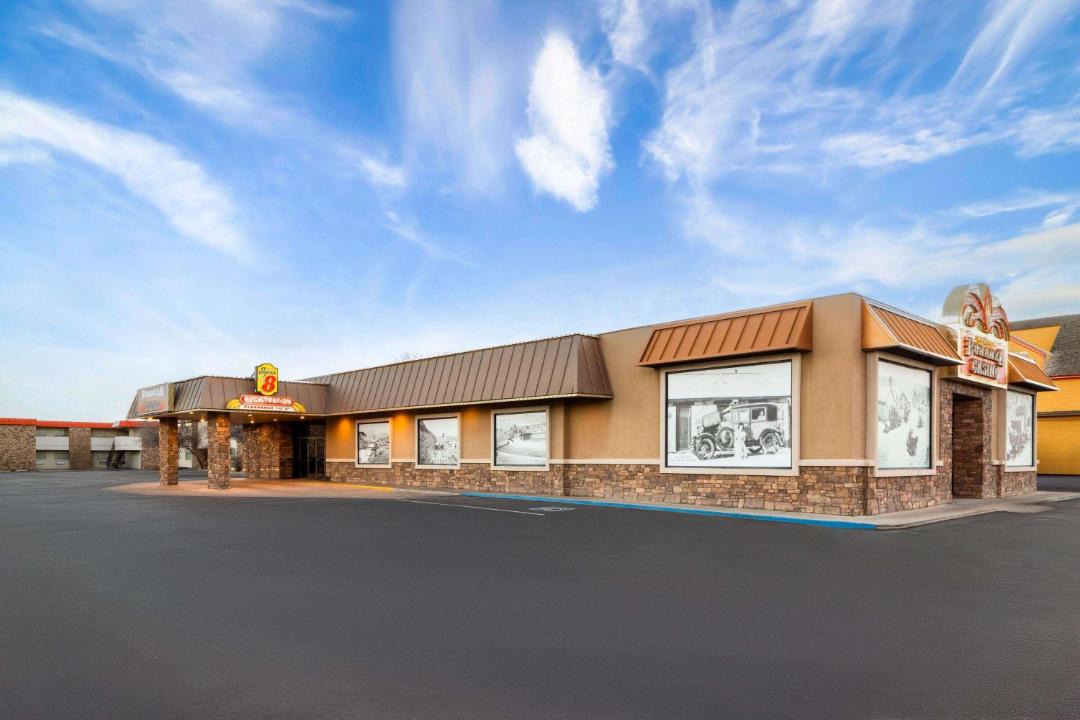 Photo of Others in Fallon