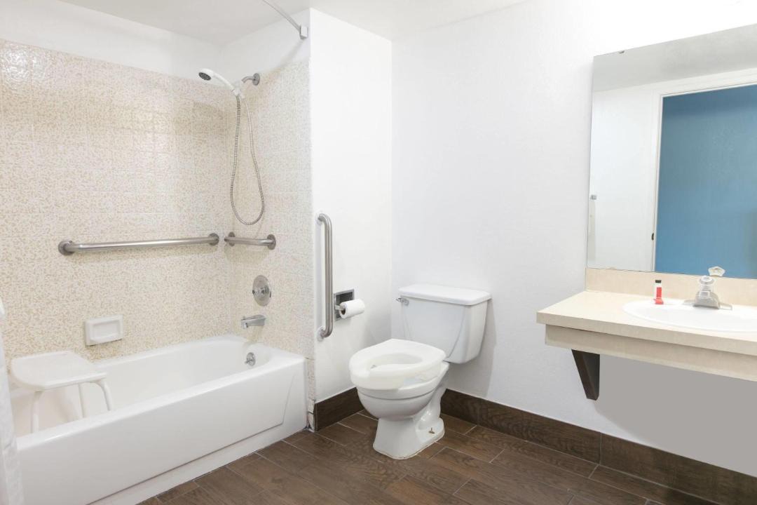Photo of Bathroom in Bishop