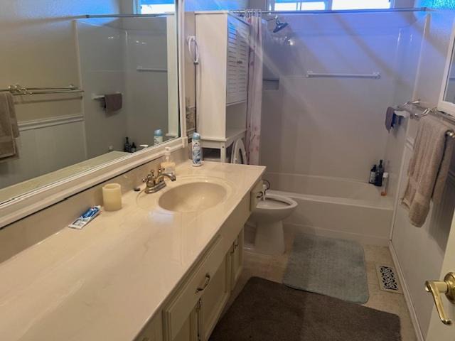 Photo of Bathroom in Marina