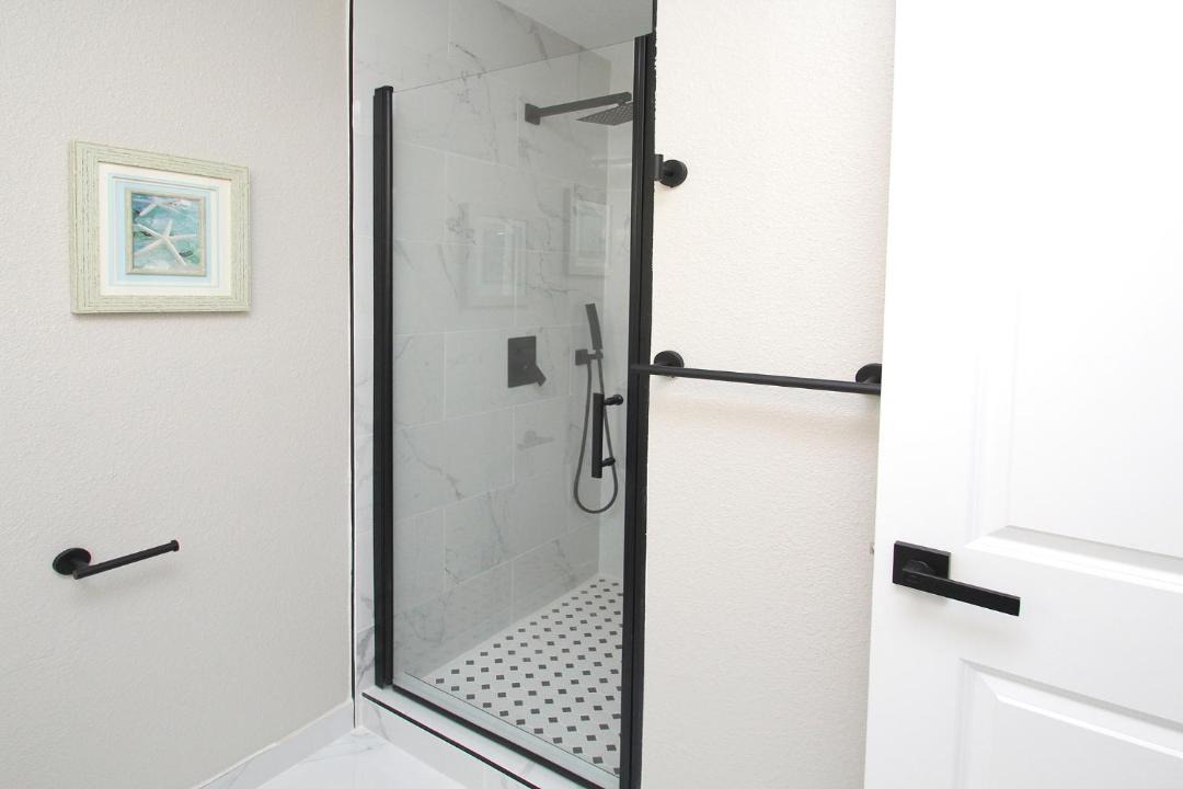 Photo of Bathroom in Raisin
