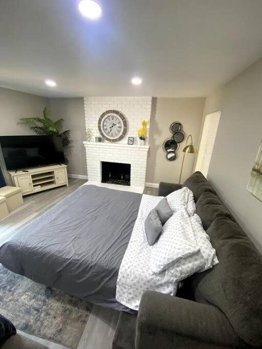 Photo of Bedroom in Raisin