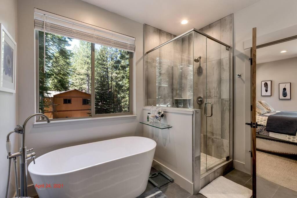 Photo of Bathroom in Country Club Estates