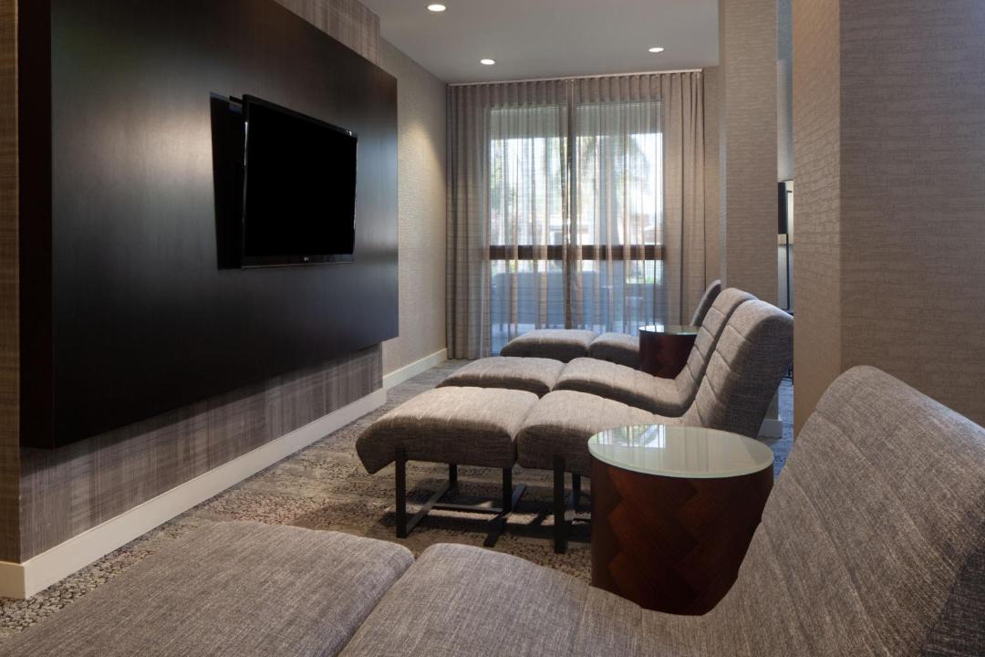 Photo of Livingroom in Oakland