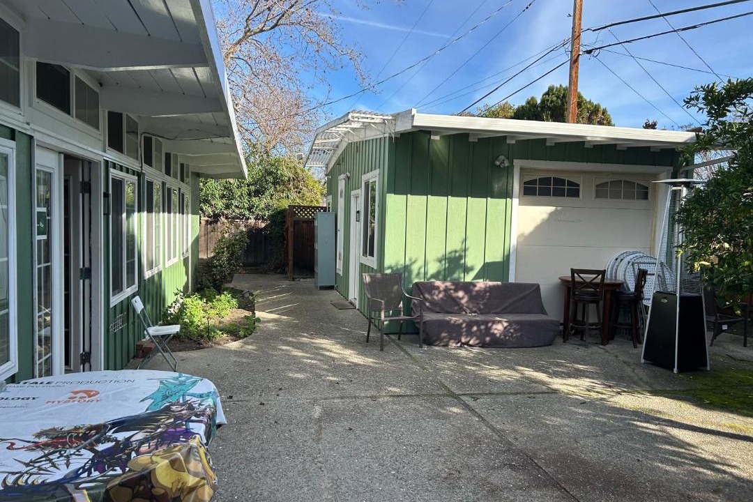 Photo of Others in Palo Alto