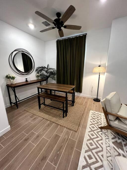 Photo of Livingroom in Pumpkin Center