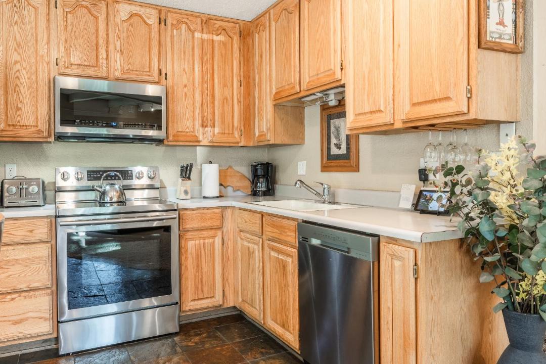 Photo of Kitchen in Mammoth Lakes