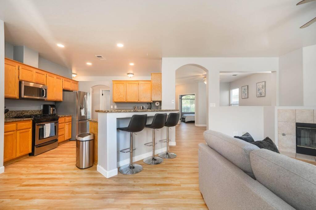 Photo of Kitchen in River Oaks