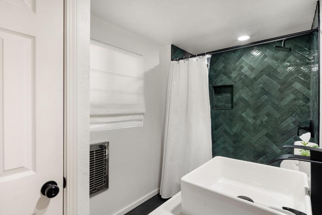 Photo of Bathroom in Bodfish