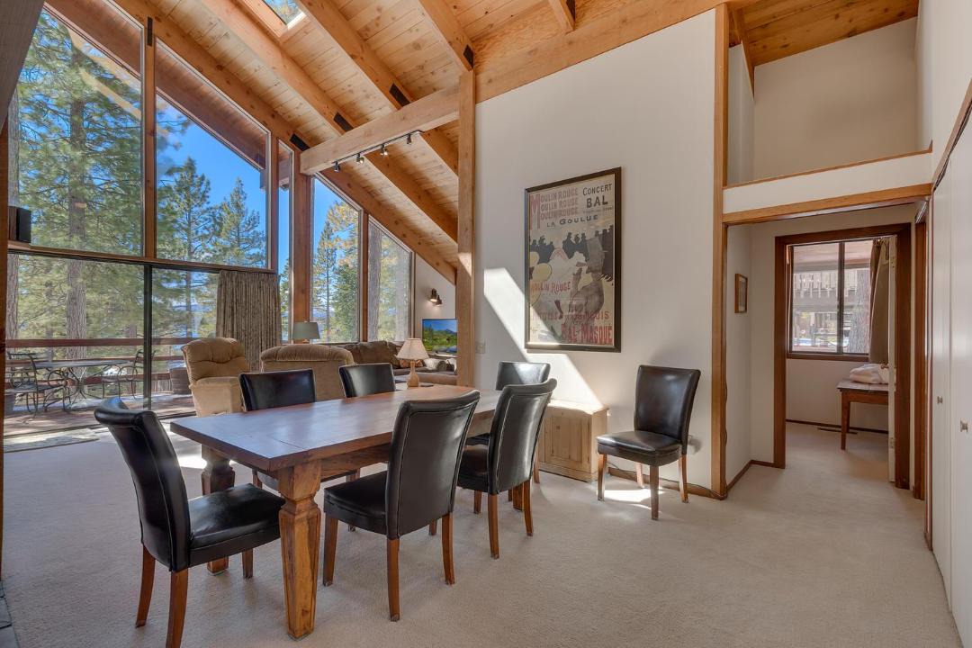 Photo of Livingroom in Lake Forest