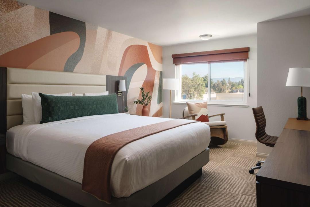 Photo of Bedroom in Mountain View