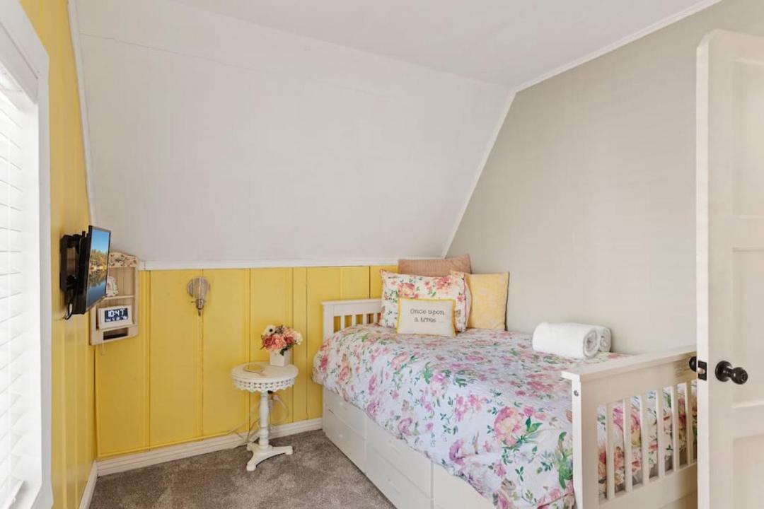 Photo of Bedroom in Big Bear Lake