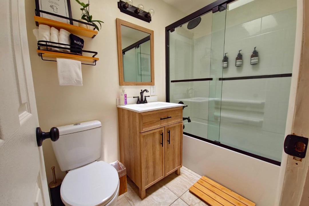 Photo of Bathroom in Oakhurst
