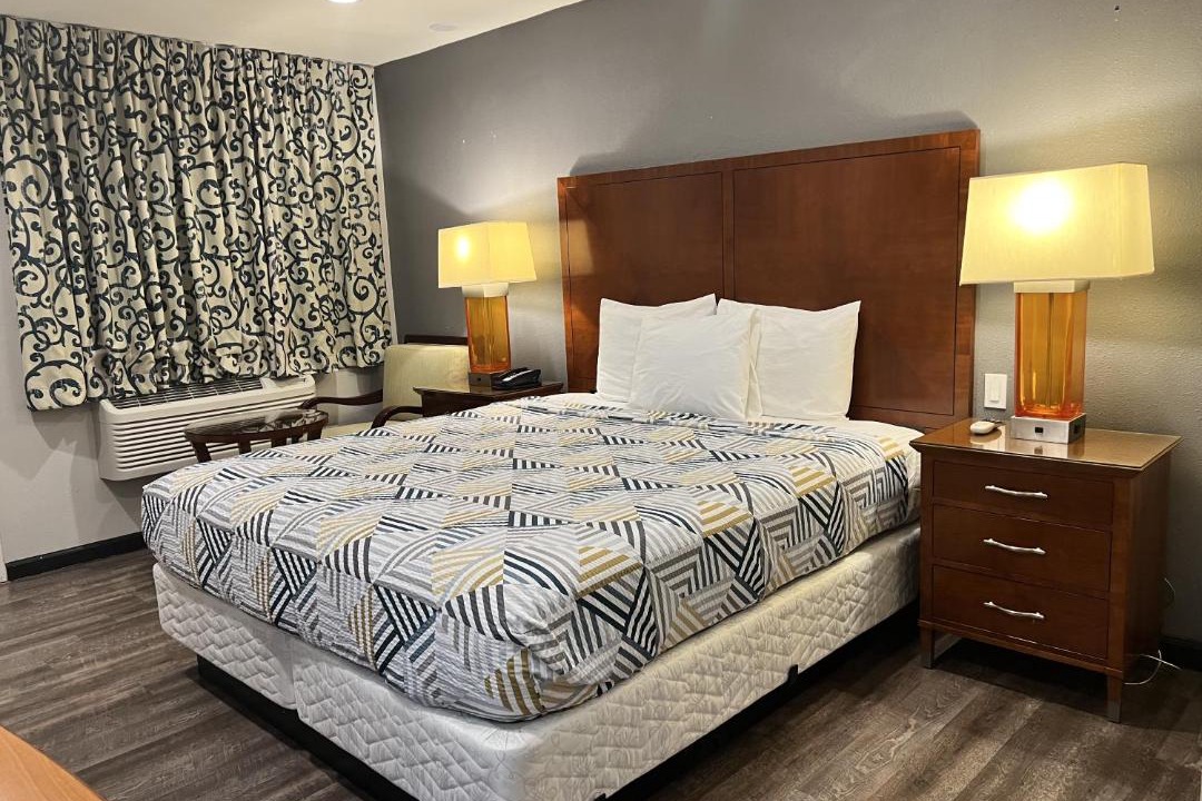 Photo of Bedroom in Ridgecrest