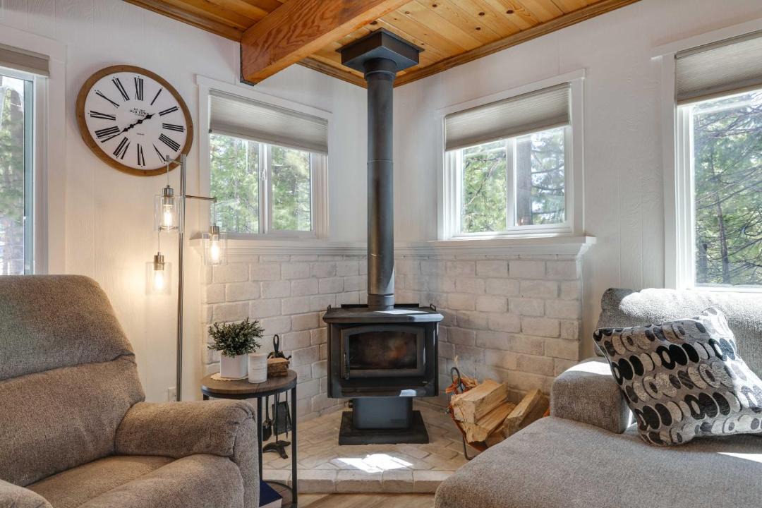 Photo of Livingroom in Cold Springs