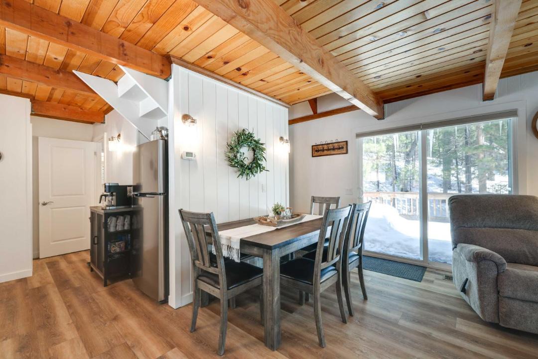 Photo of Livingroom in Cold Springs