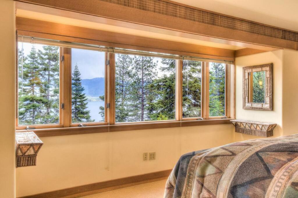 Photo of Bedroom in Crystal Bay