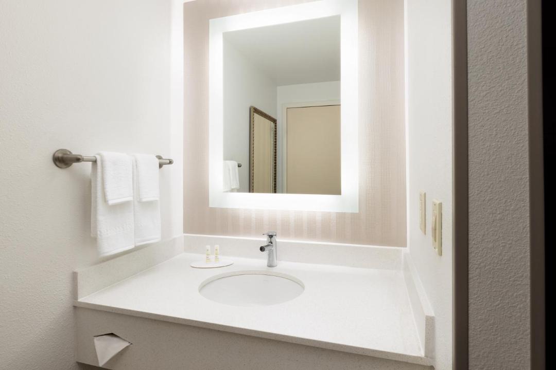 Photo of Bathroom in Raisin