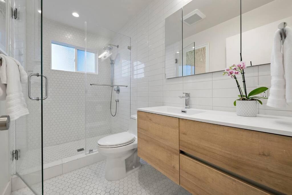 Photo of Bathroom in North Whisman