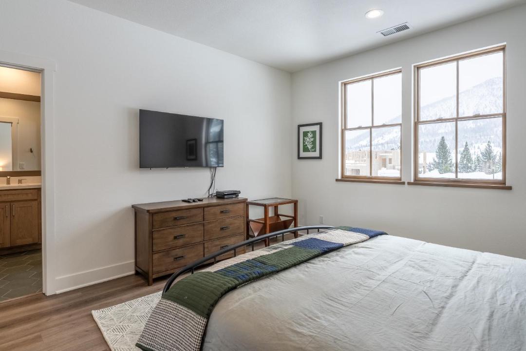 Photo of Bedroom in Mammoth Lakes