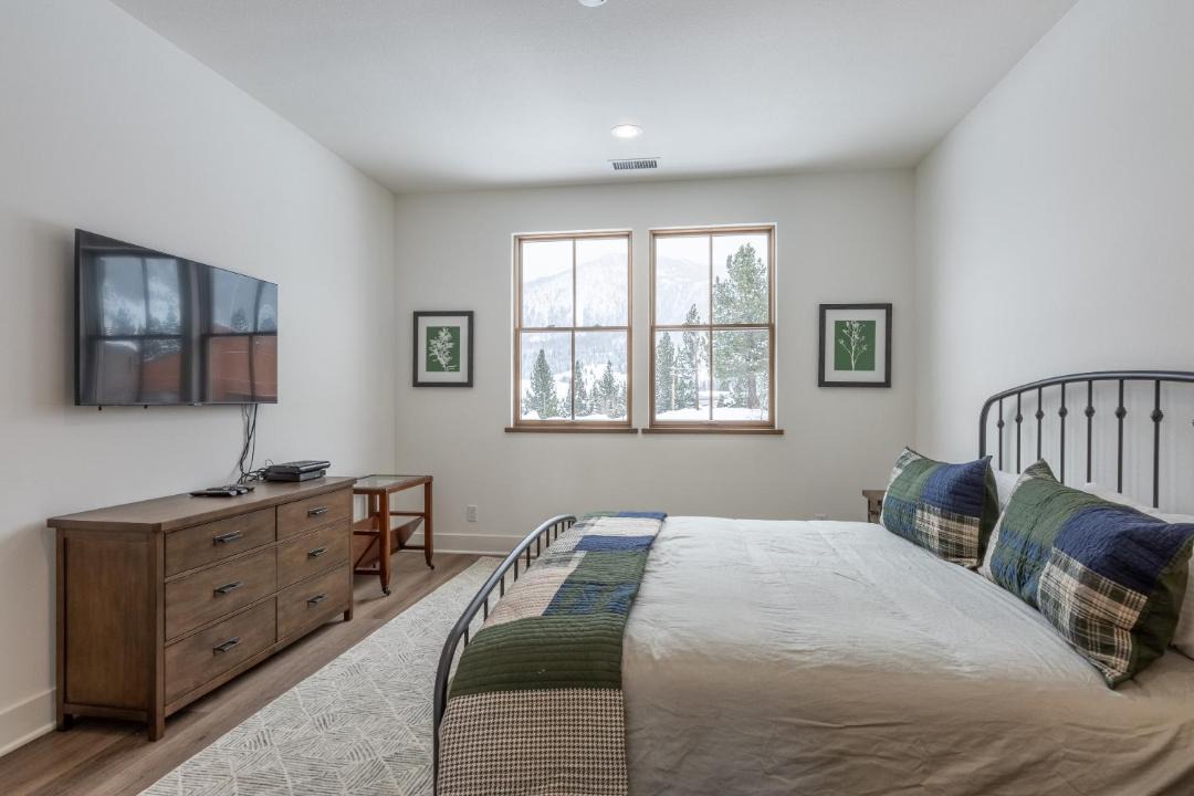 Photo of Bedroom in Mammoth Lakes