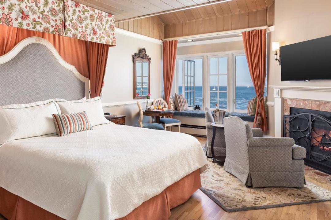 Photo of Bedroom in Monterey