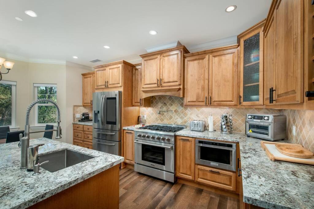 Photo of Kitchen in Groveland
