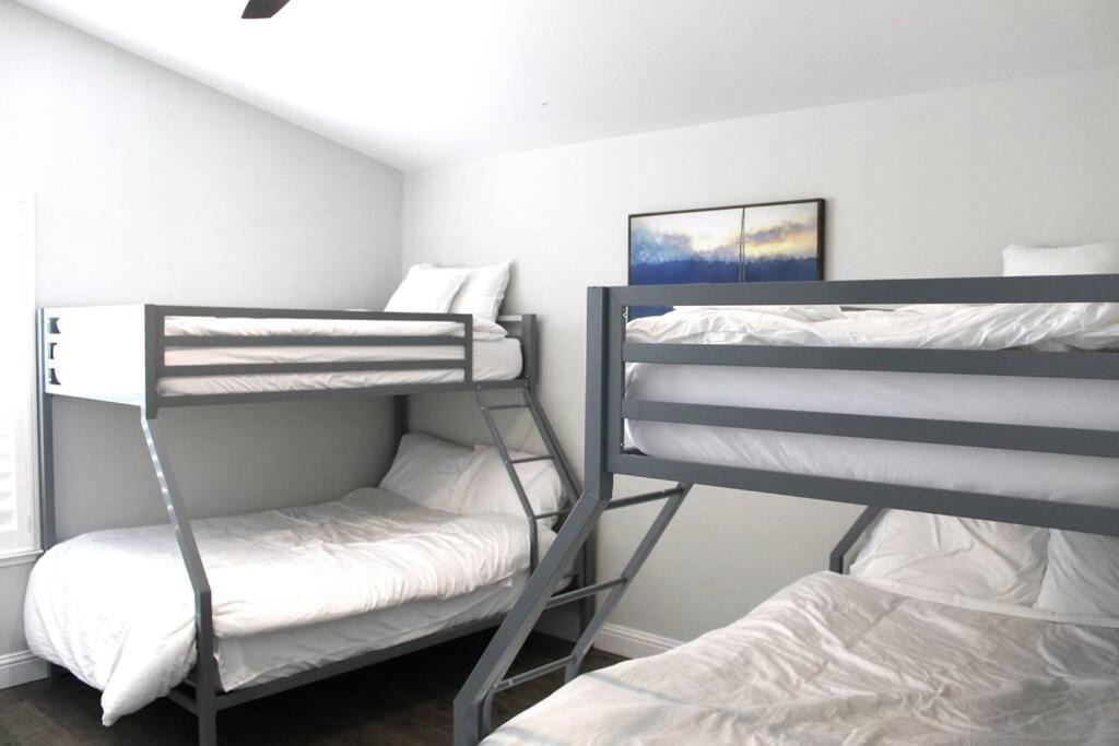 Photo of Bedroom in Yosemite Lakes