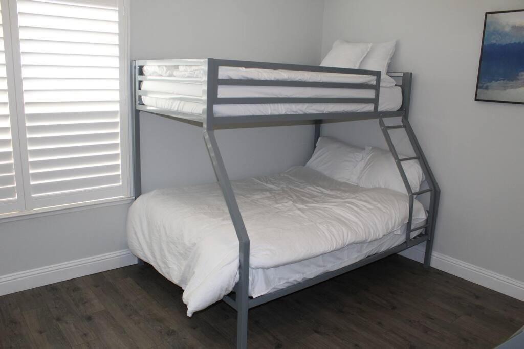 Photo of Bedroom in Yosemite Lakes