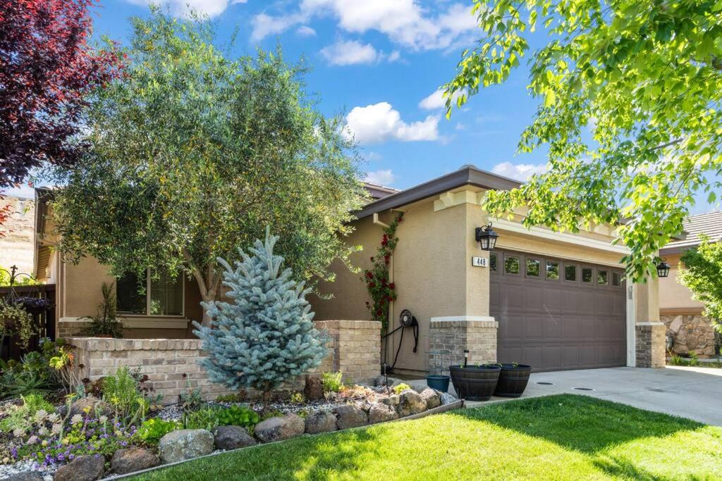 Photo of Buildings in El Dorado Hills