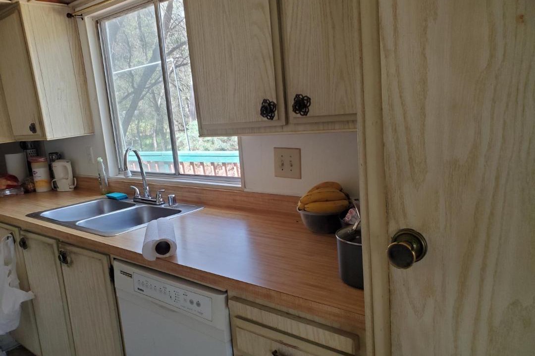 Photo of Kitchen in Groveland