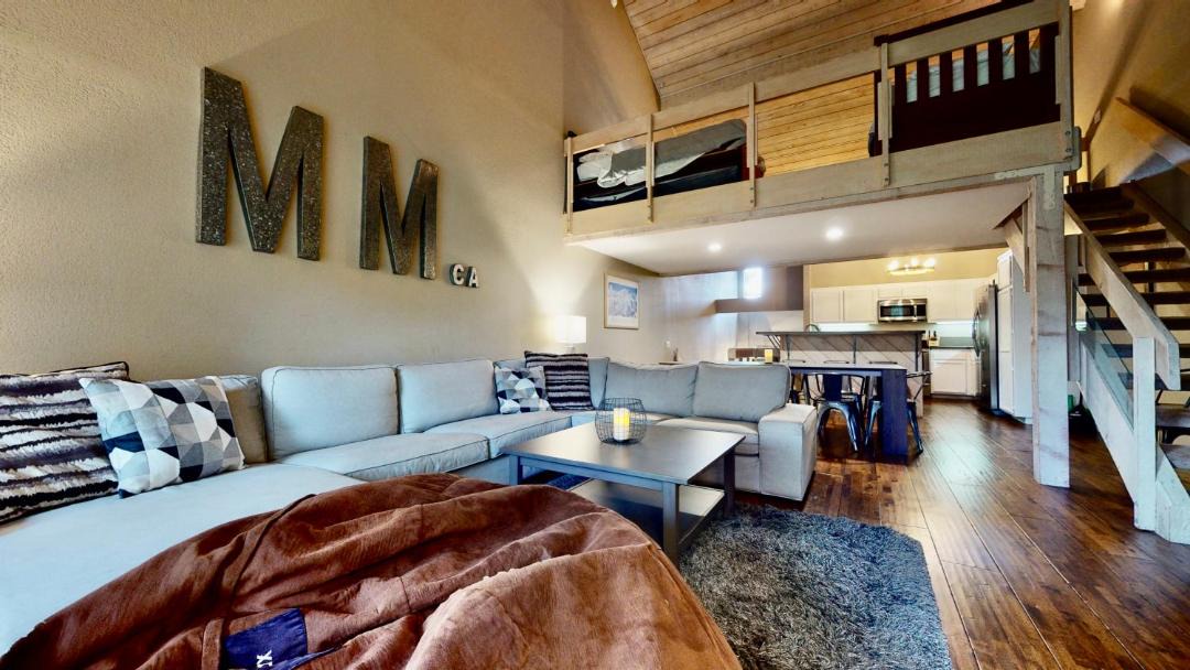 Photo of Livingroom in Mammoth Lakes