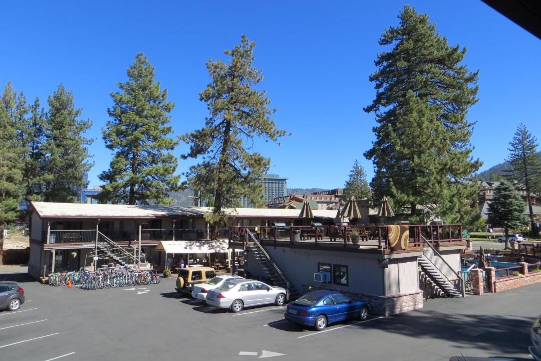 Photo of Buildings in Lakeside Park