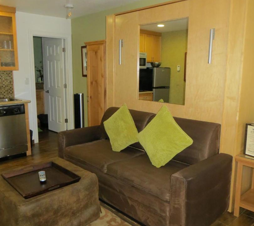 Photo of Livingroom in Lakeside Park