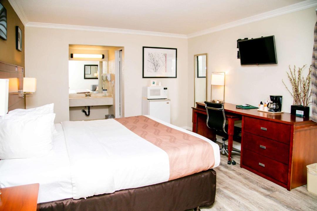 Photo of Bedroom in Thousand Oaks