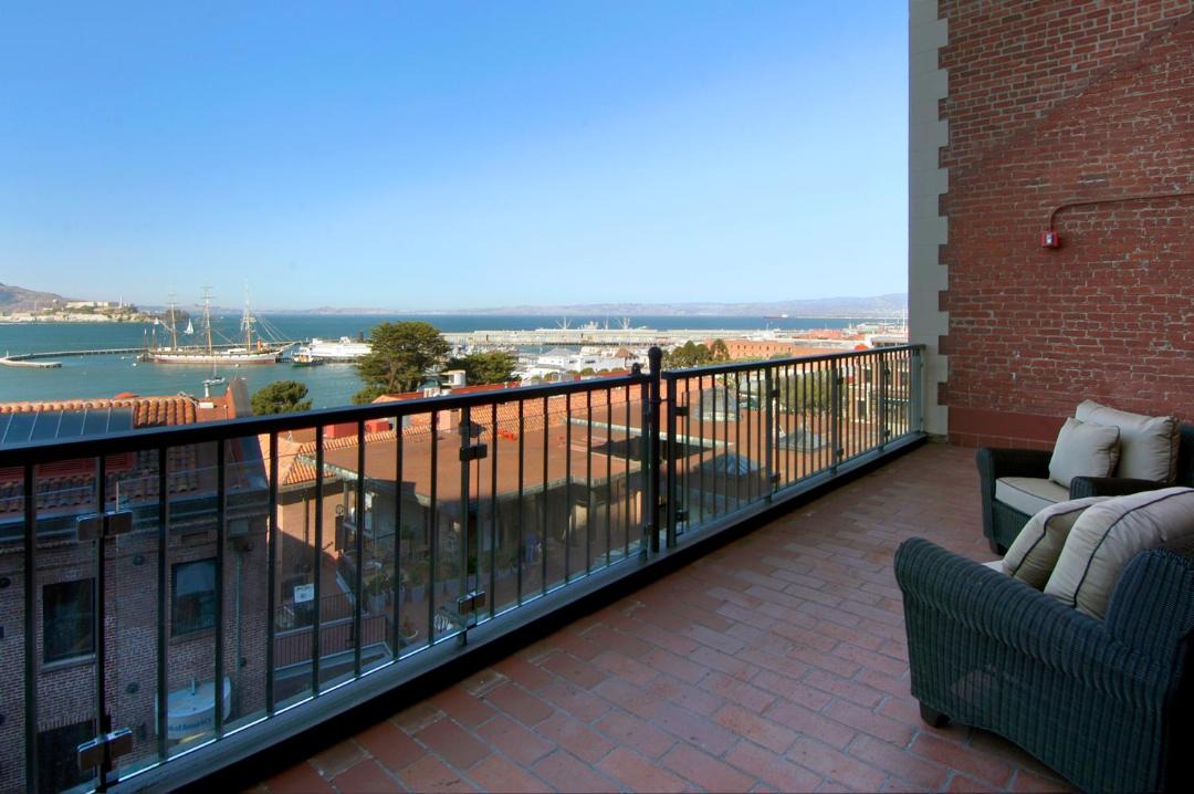 Photo of Patio Balcony in Fisherman's Wharf