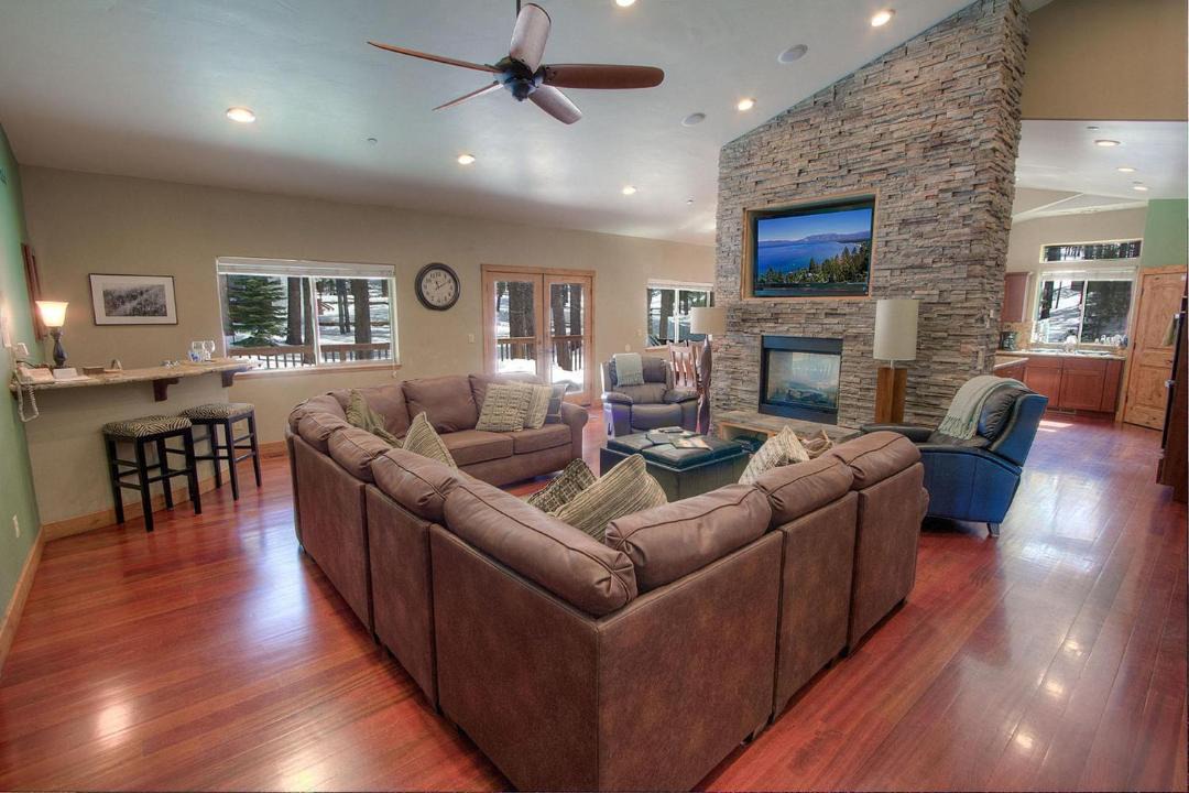 Photo of Livingroom in South Lake Tahoe