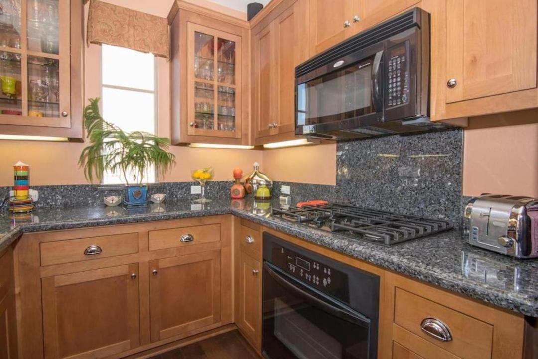Photo of Kitchen in Newhall