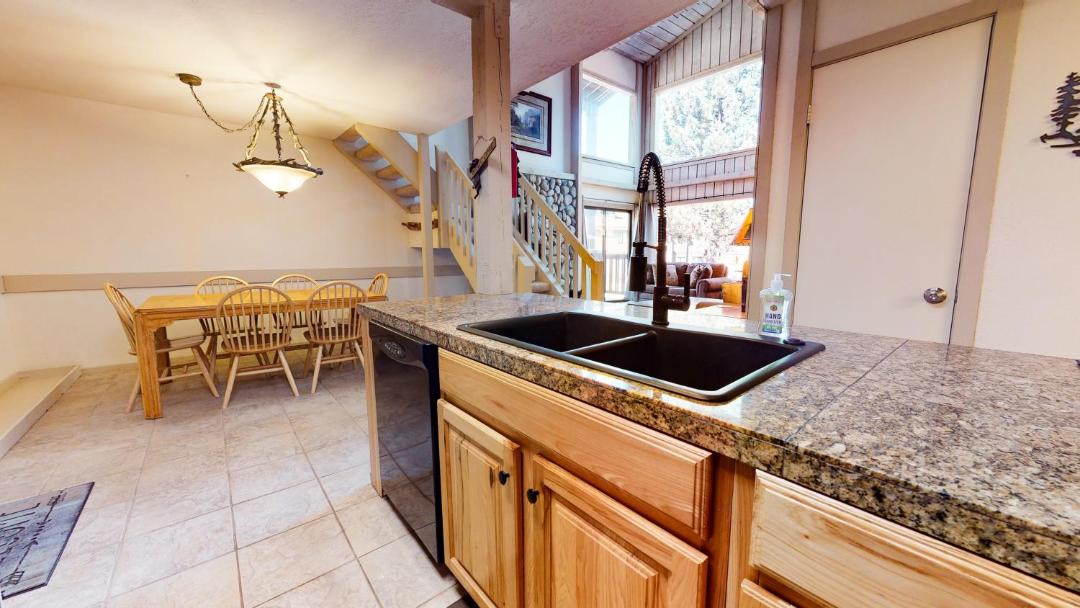 Photo of Kitchen in Mammoth Lakes